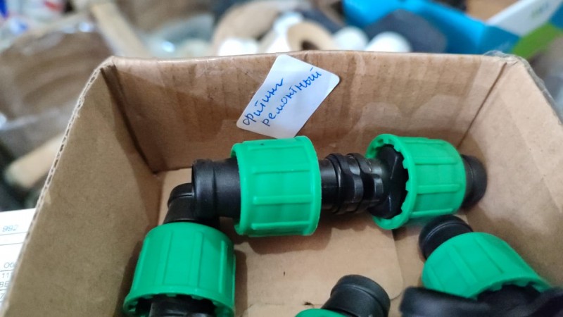 Фитинг ремонтный капельный полив соединитель (в упаковке 10шт) 